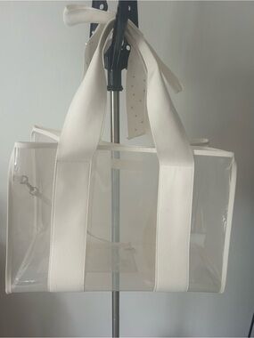 case-mate Clear Tote with White Trim and Handles